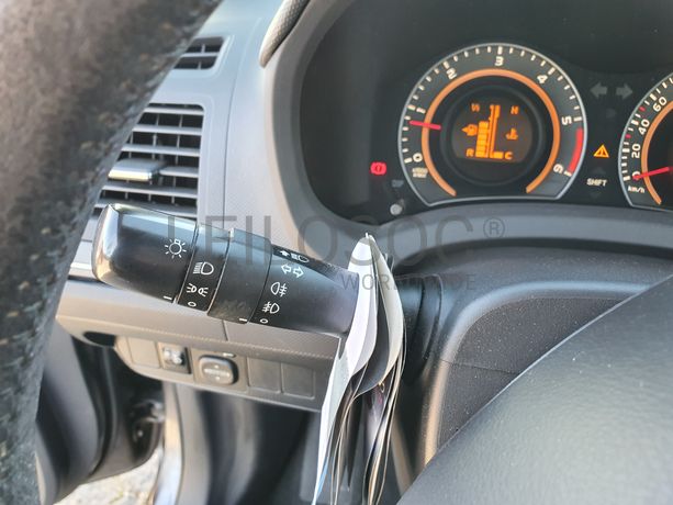 Toyota Auris · Ano 2010