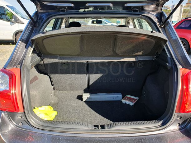 Toyota Auris · Ano 2010