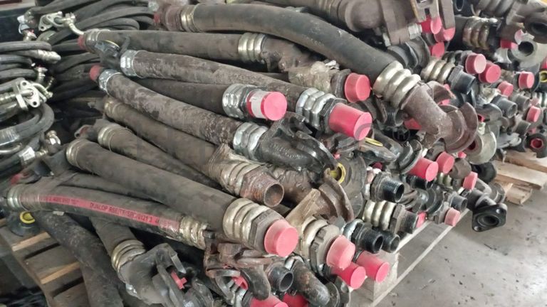 Mangueiras de ligação.