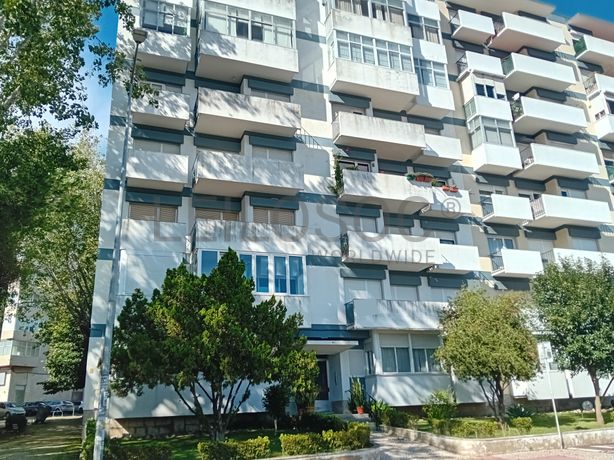 Apartamento T3 · Sintra