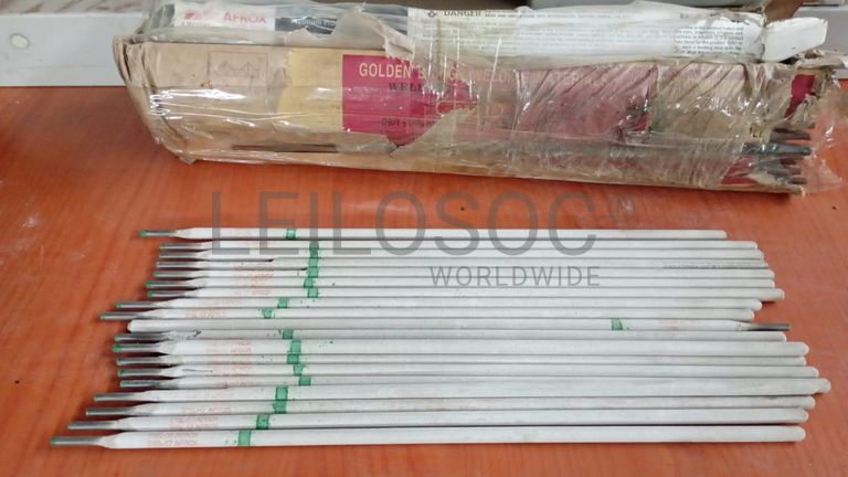 Eletrodos + Arame para soldadura, e braçadeiras. + Rebarbadeira Angular + Terminais de ligação.