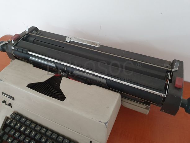 Máquina Escrever Facit