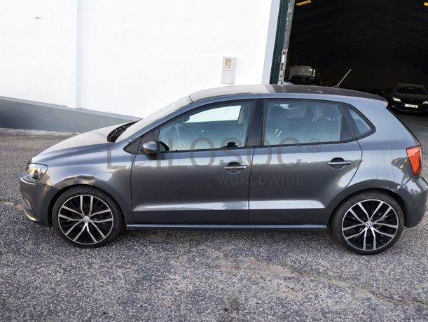 Volkswagen Polo 1.4 TDI · Ano 2014