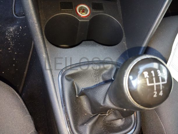 Volkswagen Polo 1.4 TDI · Ano 2014