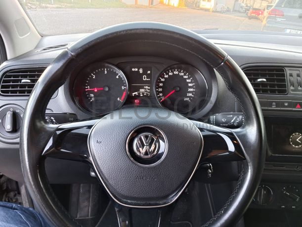 Volkswagen Polo 1.4 TDI · Ano 2014
