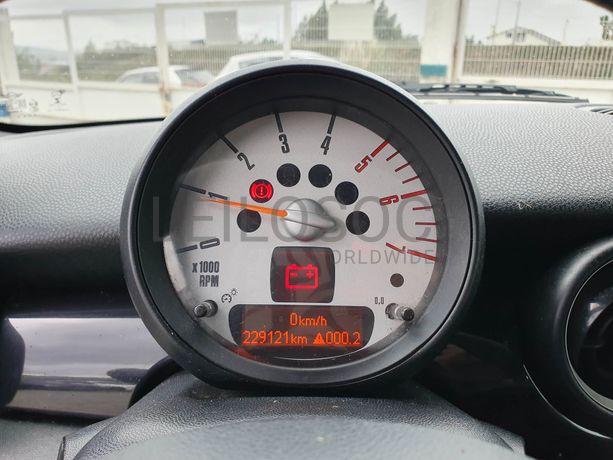 Mini Cooper D · Ano 2010