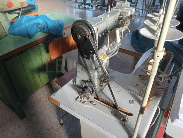 Máquinas de Orlar + Máquina de Braço