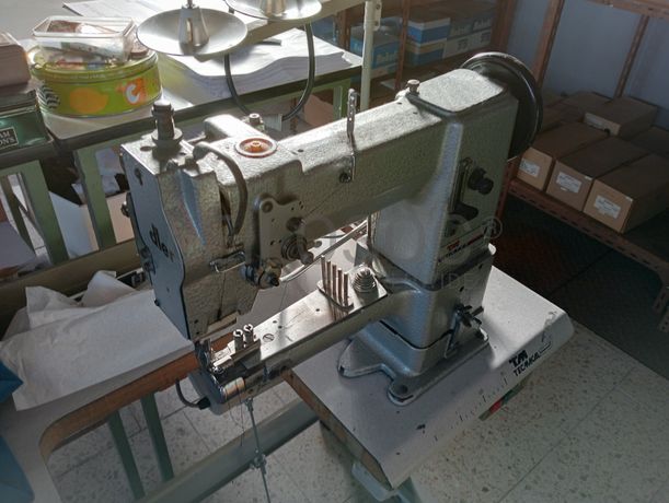 Máquinas de Orlar + Máquina de Braço