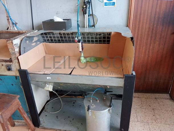 Máquinas de Ilhoses · Mesas de dar cola