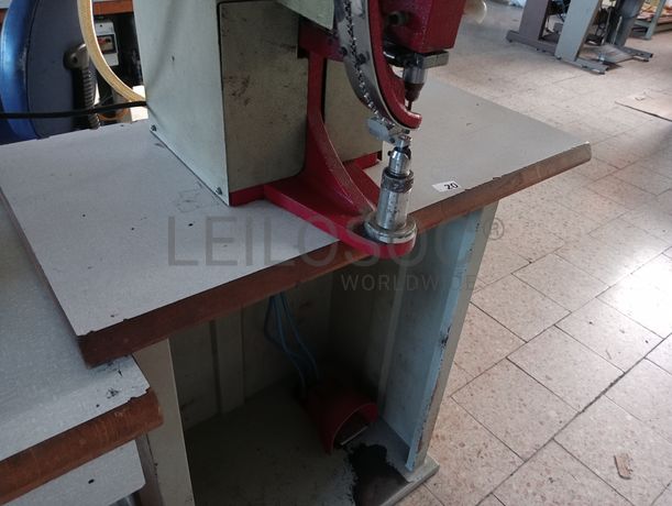 Máquinas de ilhoses