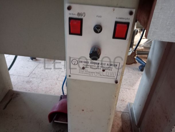 Máquinas de ilhoses