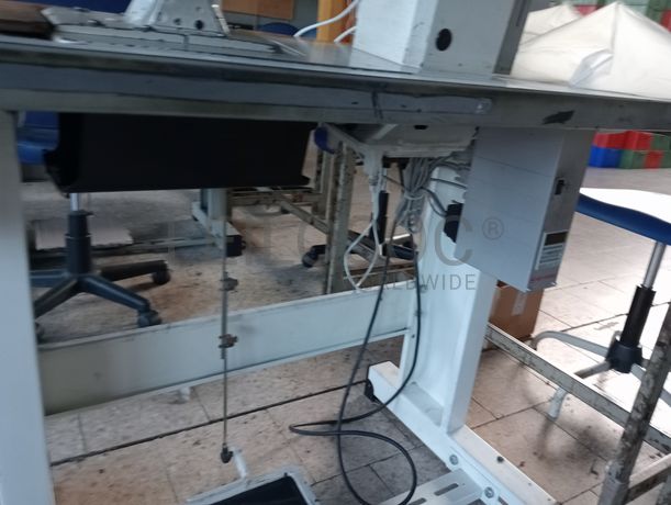 Máquinas de Coluna Alta · Máquina de Facear