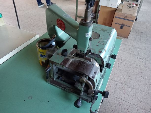 Máquinas de Coluna Alta · Máquina de Facear