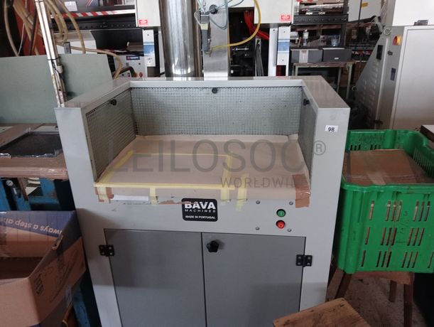 Máquinas de Testeiras Duplas · Mesa de dar cola