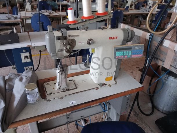 Máquina de Coluna Alta · Máquina de Meter Fita · Máquina de Orlar