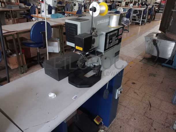 Máquina de Coluna Alta · Máquina de Meter Fita · Máquina de Orlar