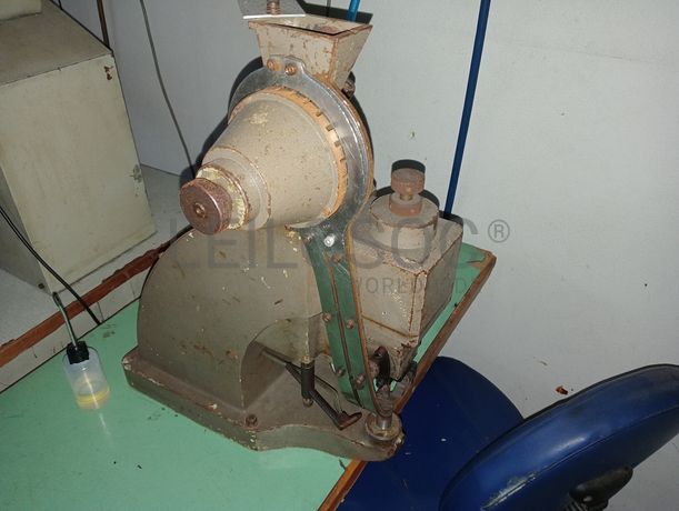 Máquina de Bazar · Máquinas de Ilhoses · Máquina de Meter Fita