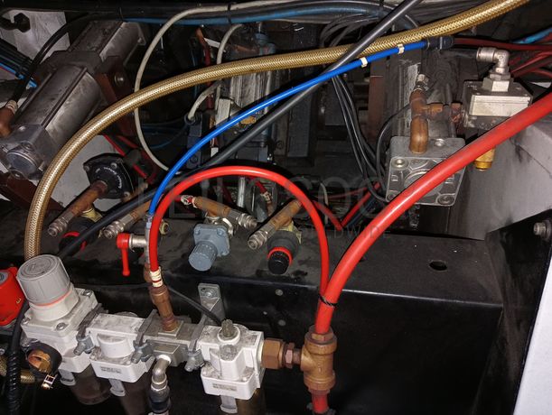 Máquina de Agrafar e Rentear · Máquina de Fechar Calcanheiras · Reativador