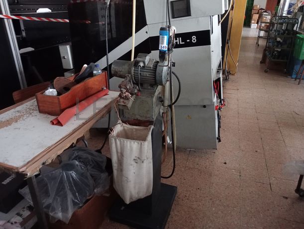 Máquina de Agrafar e Rentear · Máquina de Fechar Calcanheiras · Reativador