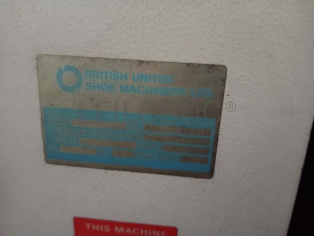 Máquina de Fechar Calcanheiras · Reativador