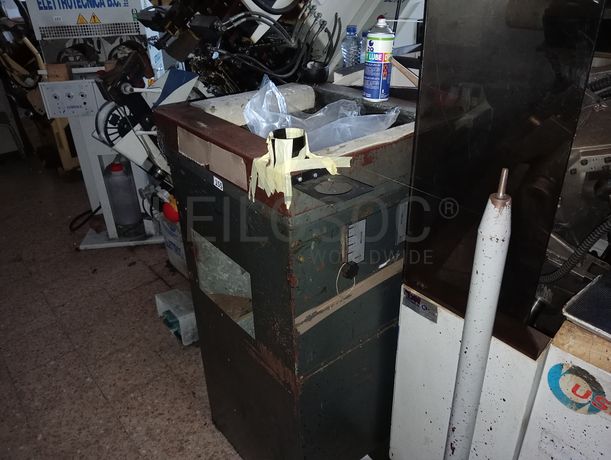 Máquina de Fechar Calcanheiras · Reativador