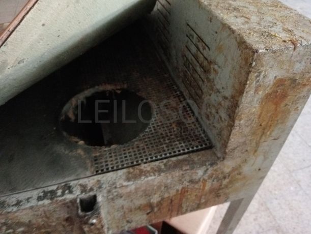 Máquina de Montar Bicos · Máquina de Agrafar · Máquina de Retelhar · Bancada de apoio