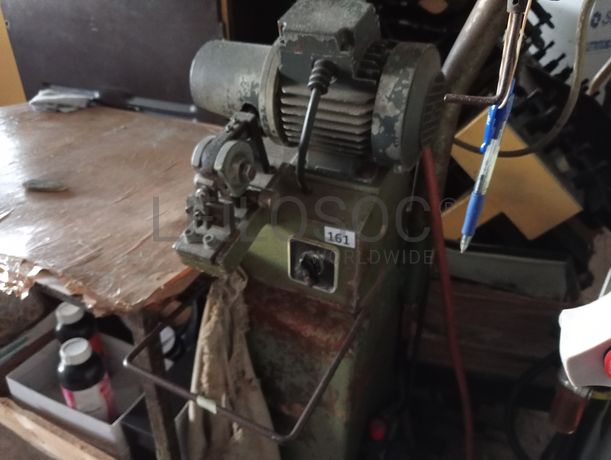 Máquina de Montar Bicos · Máquina de Agrafar · Máquina de Retelhar · Bancada de apoio