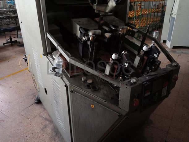 Máquina de Dar Cola