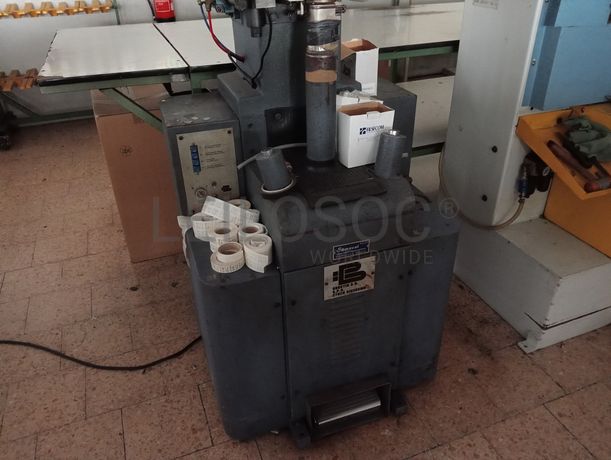 Máquinas de Pregar Saltos · Máquina de Coser Solas