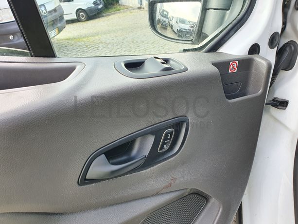 Ford Transit · Ano 2020