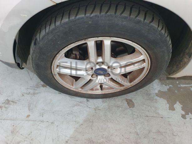 Ford Focus C-Max · Ano 2004