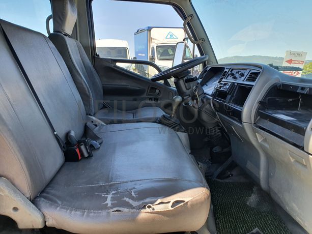 Mitsubishi Canter · Ano 2004