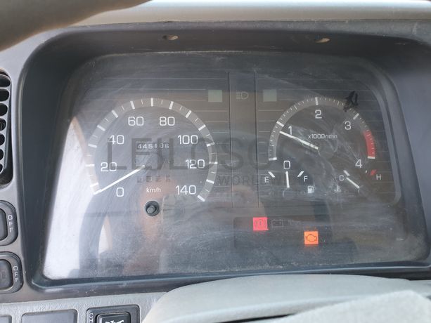 Mitsubishi Canter · Ano 2004