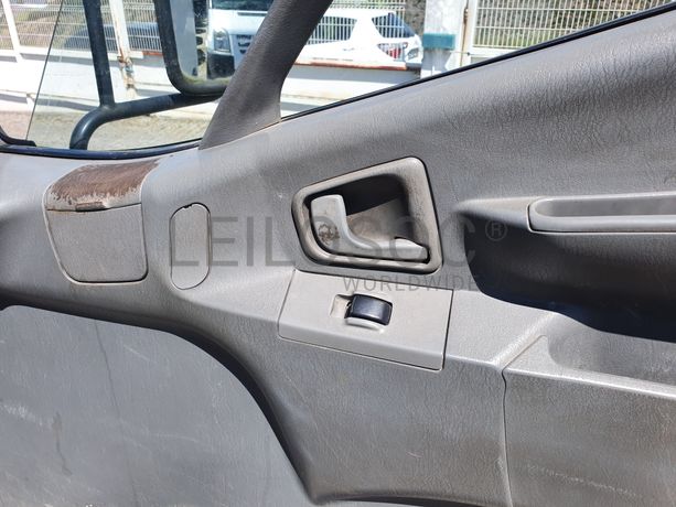 Mitsubishi Canter · Ano 2004