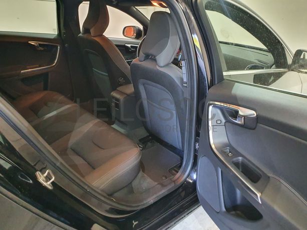 Volvo V60 · Ano 2013