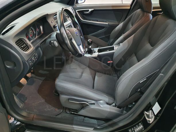 Volvo V60 · Ano 2013