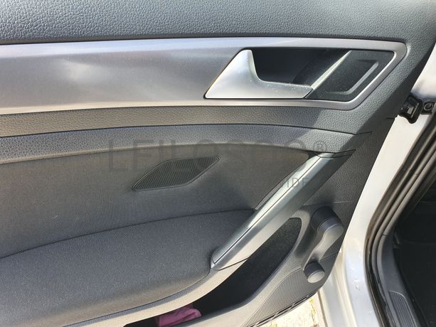 Volkswagen Golf · Ano 2009