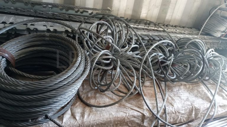 Rolos de cabos de aço