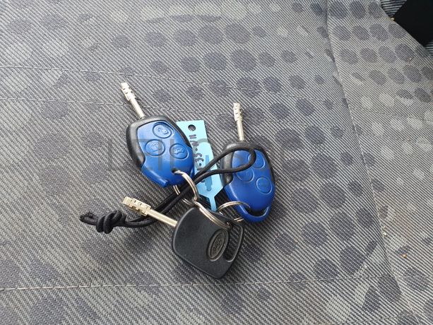 Ford Transit · Plataforma Elevatória · Ano 2007