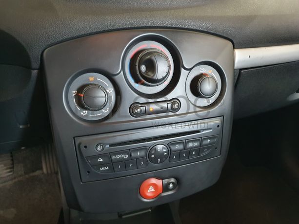 Renault Clio · Ano 2010