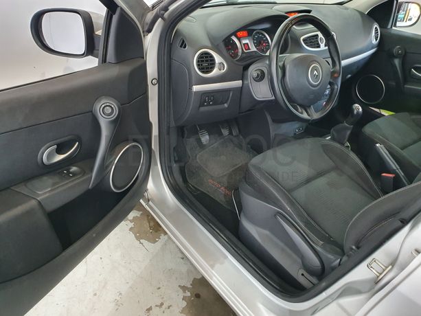 Renault Clio · Ano 2010