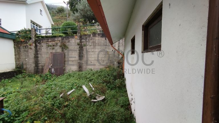 Moradia V3 · Manteigas, Guarda