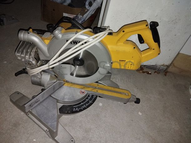 Equipamentos · Matéria-prima · Indústrias Carpintaria e Construção Civil