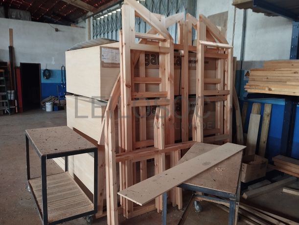 Equipamentos · Matéria-prima · Indústrias Carpintaria e Construção Civil