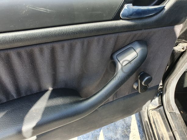 BMW 318D · Ano 2002