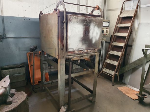 Bancada com Torno · Rebarbadeiras · Esmeril Mape · Maçarico · Forja · Forno