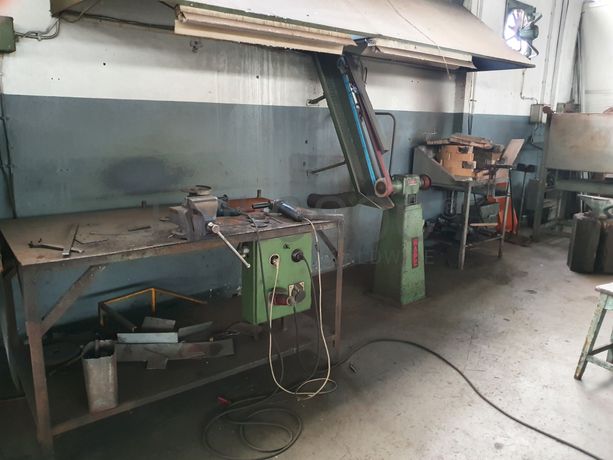 Bancada com Torno · Rebarbadeiras · Esmeril Mape · Maçarico · Forja · Forno