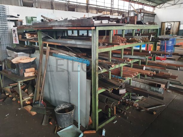 Ferros · Peças e Acessórios · Escadote · Carrinho · Aparelho Soldar · Bancada com Torno