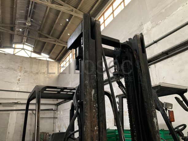 Empilhador Caterpillar 20