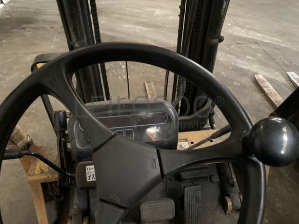 Empilhador Caterpillar 18